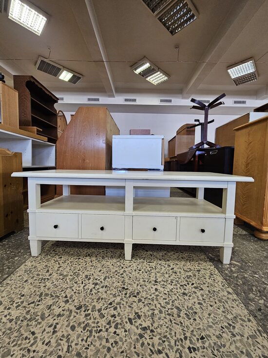 Balta kumode / plaukts ar atvilknēm