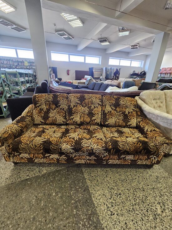 Divvietīgs dīvāns