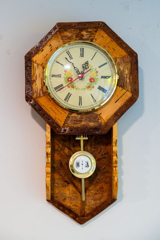 Vintāžs R&A neliels sienas pulsktenis