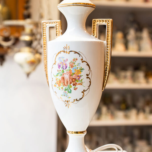 Lietotas lampas un vintāžas vāzes